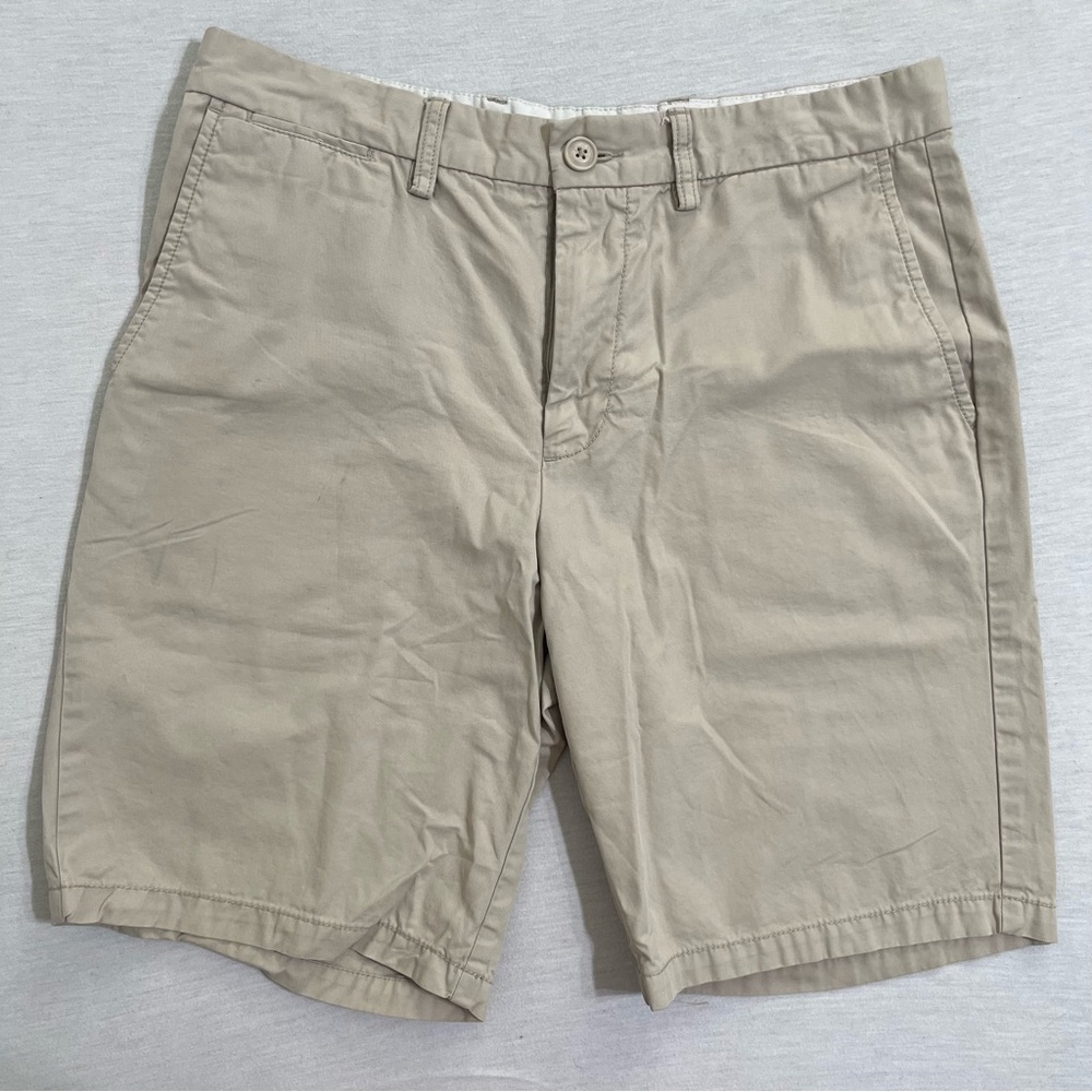 Old Navy Men's Khaki Flat Front Shorts